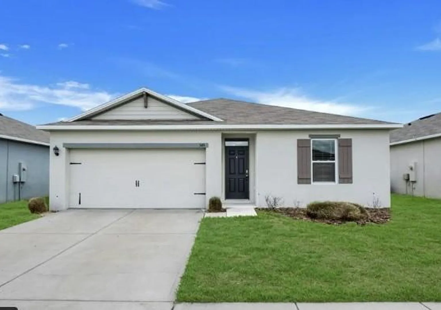 4 bed 2 bath home — Photo 1