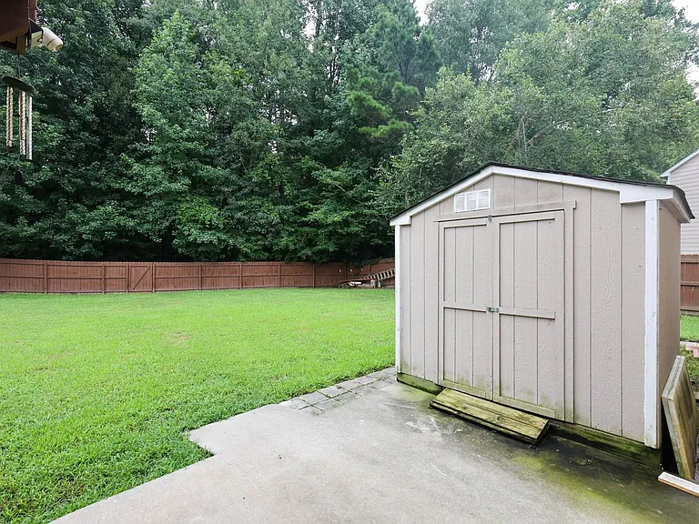 2895 Haynes Club Cir SW — Photo 52