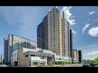 318 Spruce St #1507, Waterloo, ON N2L0E9