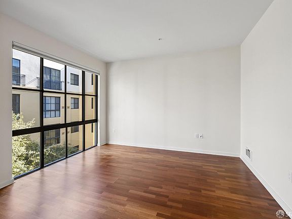 4th image of 88 Townsend St APT 326