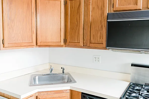 Rented by Pomegranate Property Management LLC | media 23