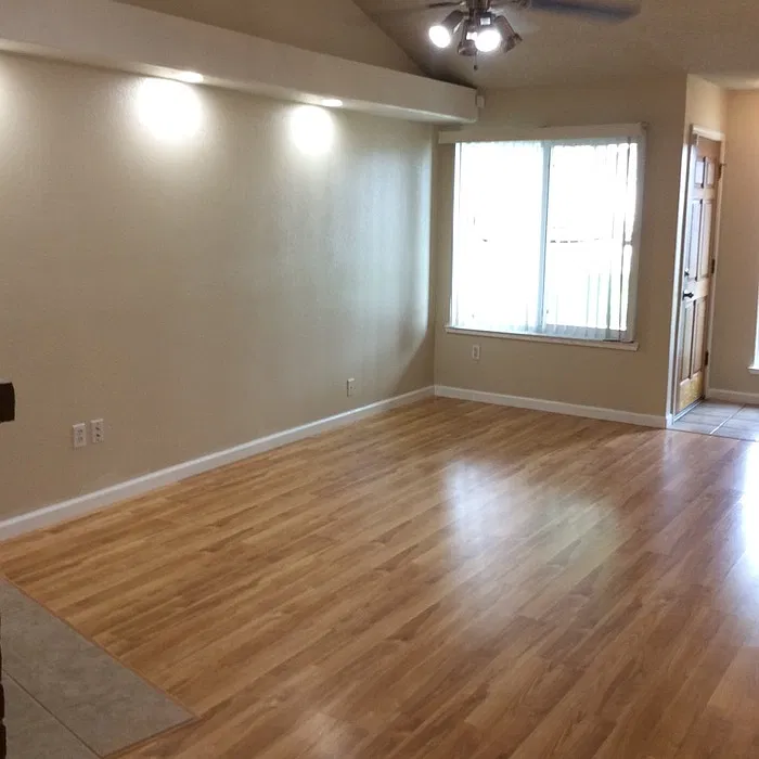 2 bed, 1.0 bath, 1061 sqft, $1,895 — Photo 3