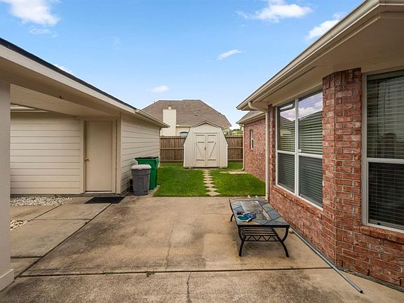 2nd image of 4904 Cedar Cove Dr