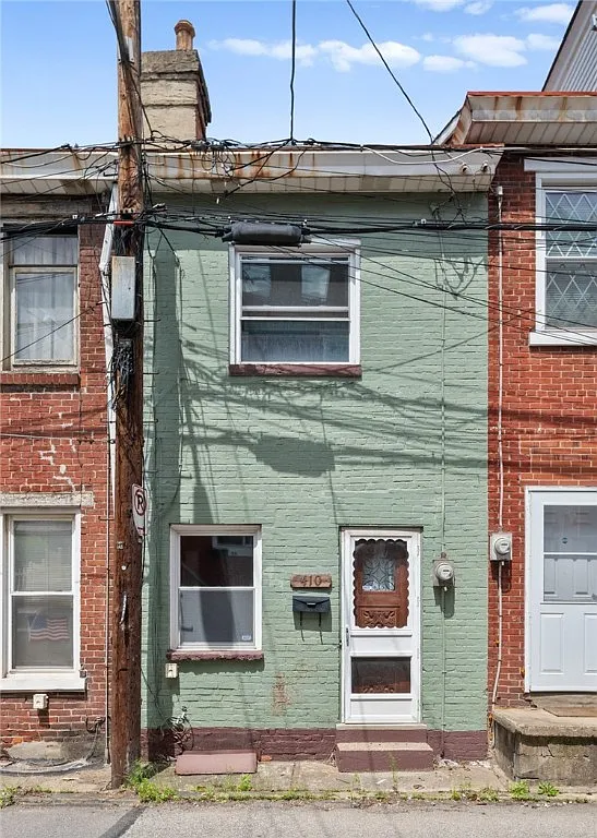410 Orwell Way photo 1