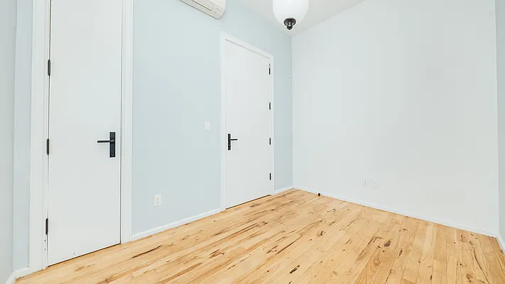 Rented by Nooklyn NYC LLC | media 18