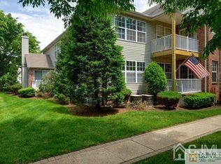 304 Vasser Dr #304, Piscataway, NJ 08854