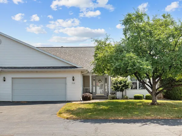1513 Dickenson Ct, Neenah, WI 54956
