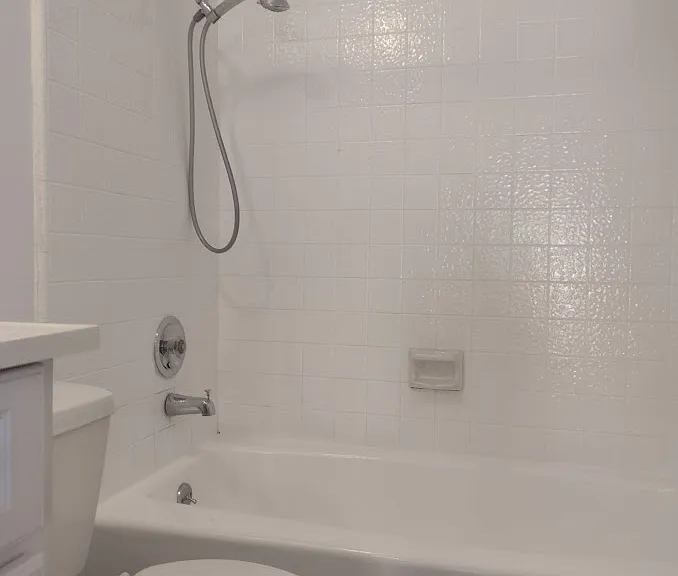 640 W 7th St #5 — Photo 11