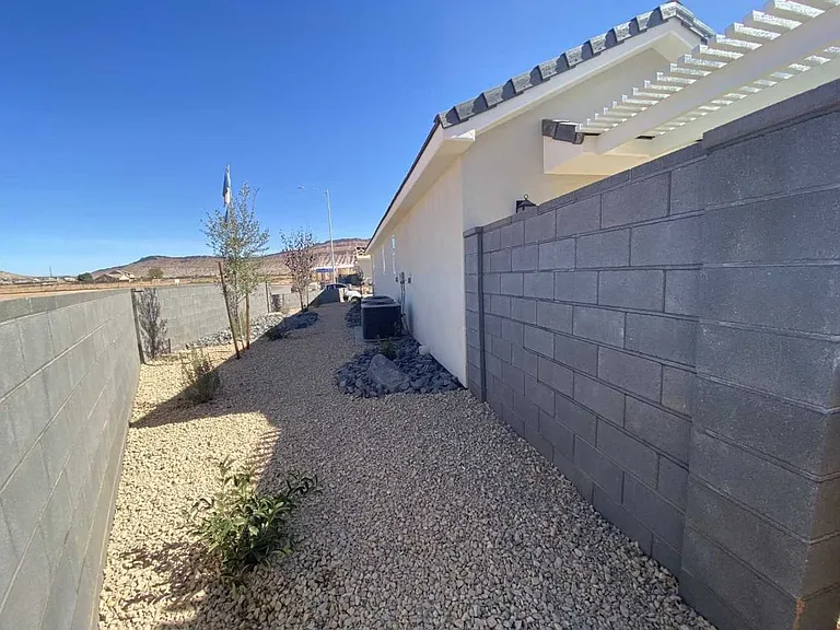Bedford 3942 S Bedford Place — Photo 18