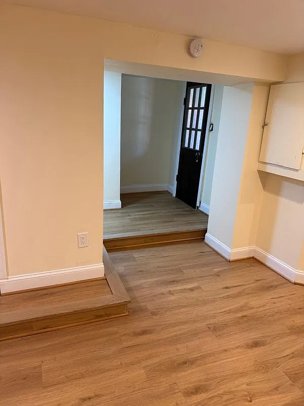 3 bed, 1.0 bath, 1312 sqft, $1,500 — Photo 3