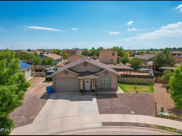 223 Villas Del Sur Rd, Socorro, TX 79927