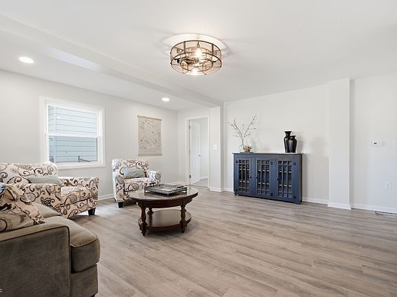 5th image of 131 N 11th St