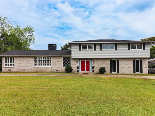 305 Richard Temple Blvd., Lake View, SC 29563
