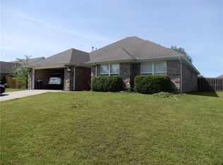 441 Kate Dr, Centerton, AR 72719