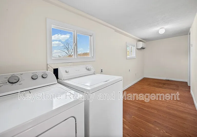 1340 Donelson Pkwy — Photo 10