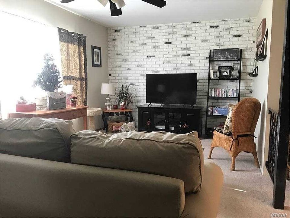 1st image of 15 Bailey Ct