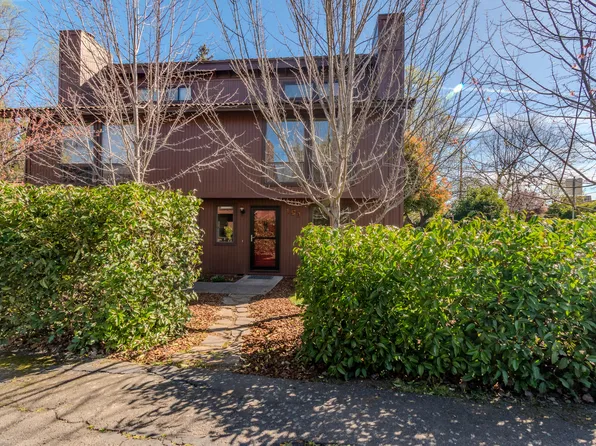 153 E Hersey St, Ashland, OR 97520