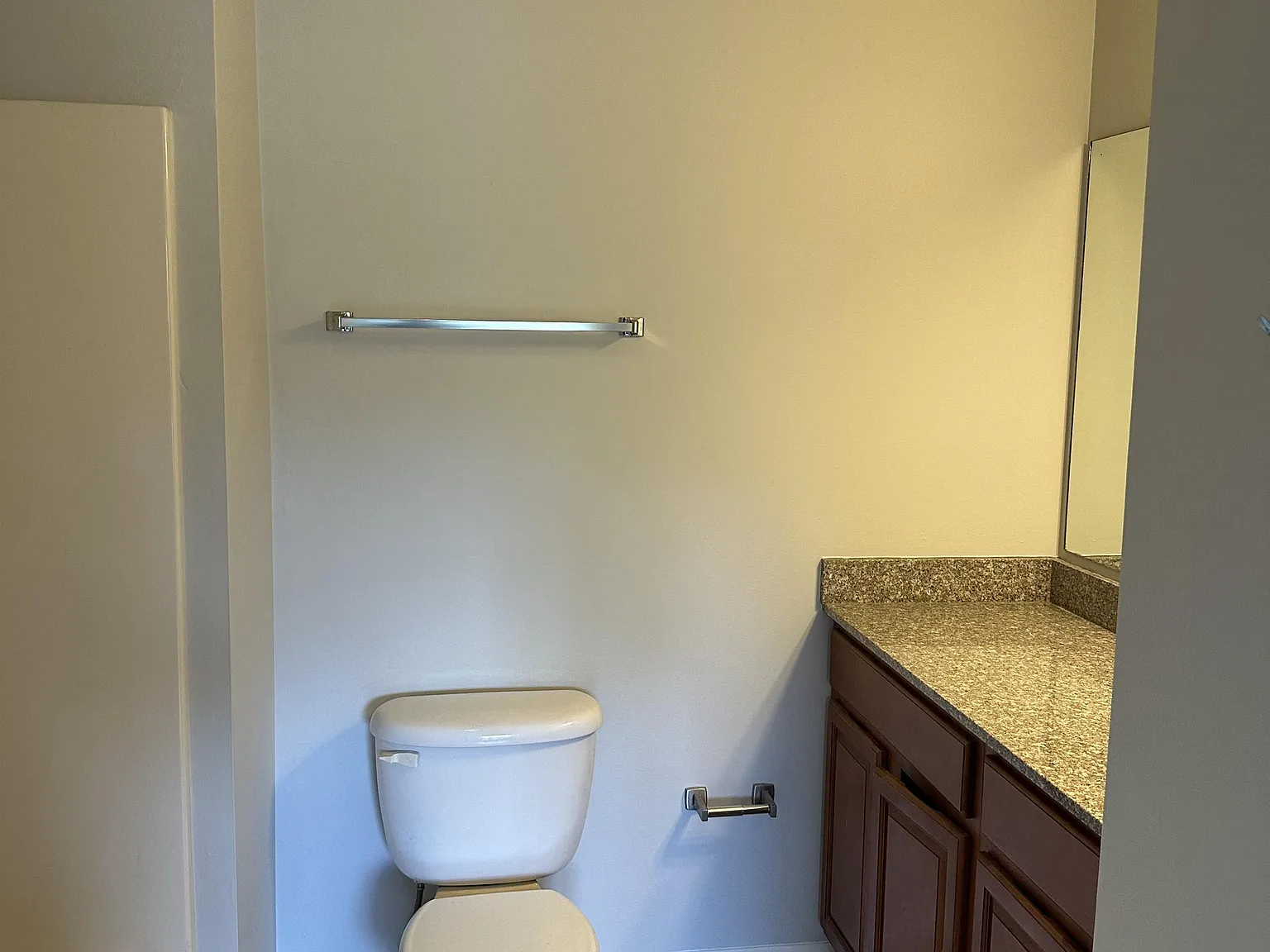 2008 Millennium Place - 209 — Photo 4