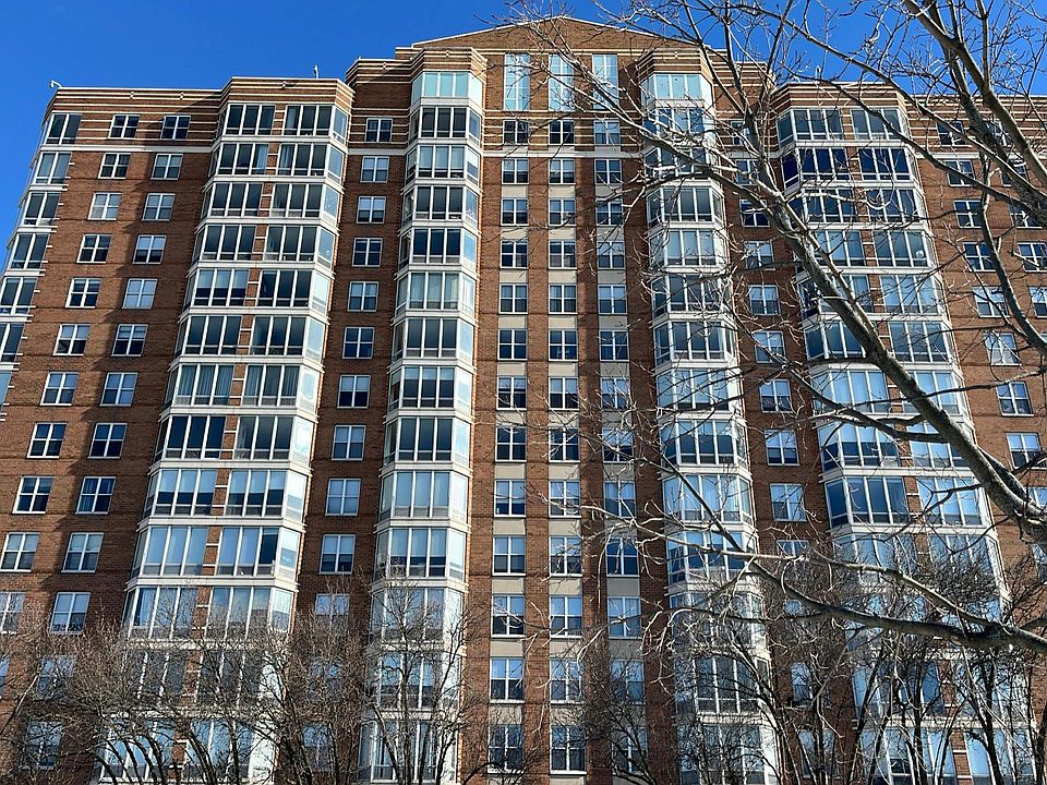 1st image of 250 E Harbortown Dr APT 1306