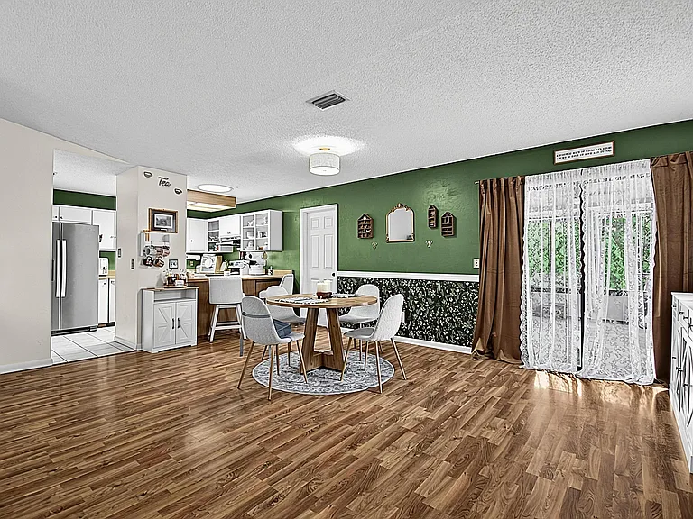 4 Zanzibar Balsan Ct — Photo 17