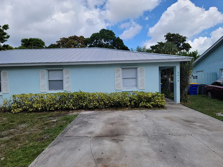3419 SE Iris St — Photo 2