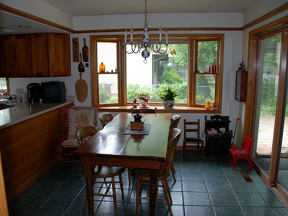 Eat in Kitchen