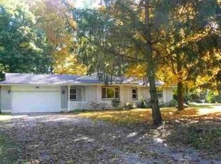 2121 S Sandstone Rd, Jackson, MI 49201