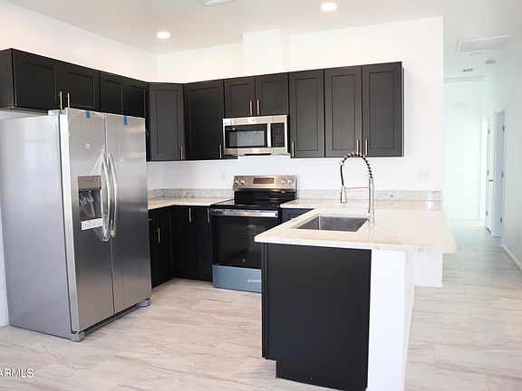 4th image of 845 E 17th Street