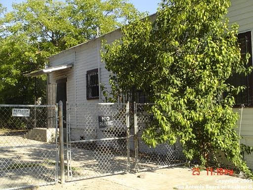 2nd image of 654 N SAN IGNACIO AVE