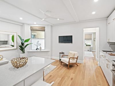 345 W 55th St APT 6D, Manhattan, NY, 10019
