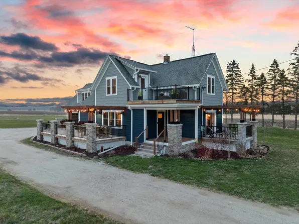 3202 Mirro DRIVE, Manitowoc, WI 54220