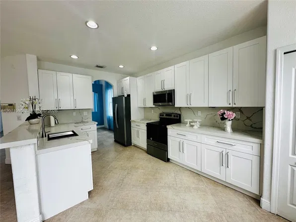 1421 SW 153rd Path, Miami, FL 33194