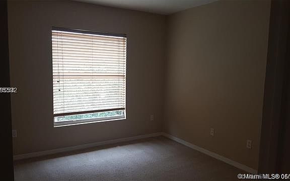 3rd image of 412 Seminole Palms Dr