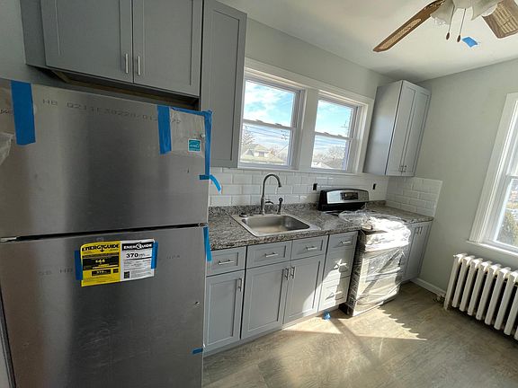 4th image of 102 Orient St Floor 1