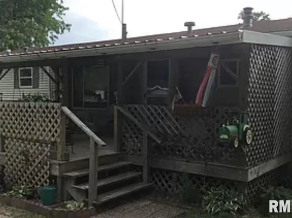 107 W Franklin St, Wyoming, IL 61491