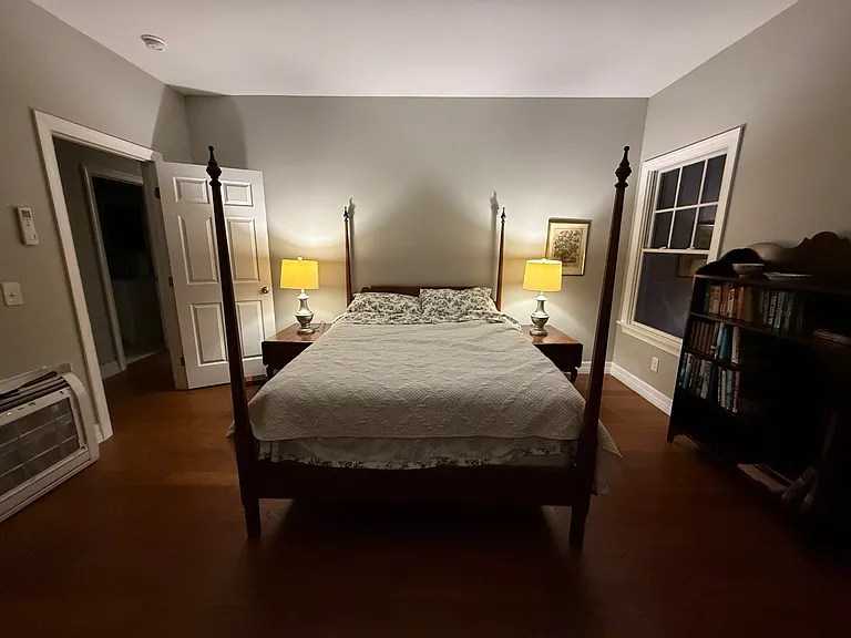 Guest bedroom first floor
