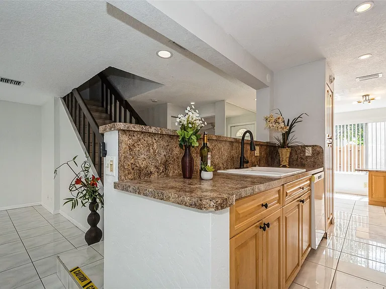 8208 NW 8th Pl — Photo 9