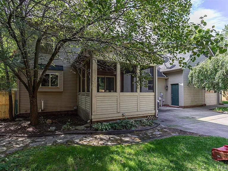 3930 Dunning Rd — Photo 7