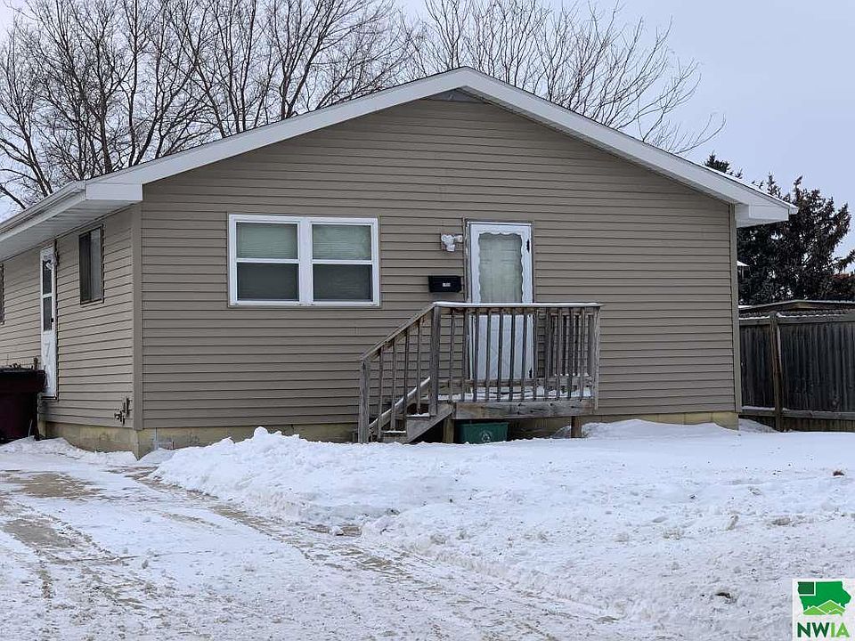 1st image of 1009 B St