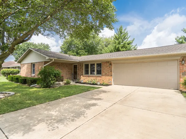 1350 Colonial Ln, Danville, IN 46122