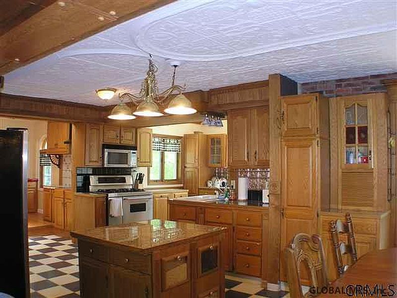 5th image of 218 MAPLE RIDGE Road