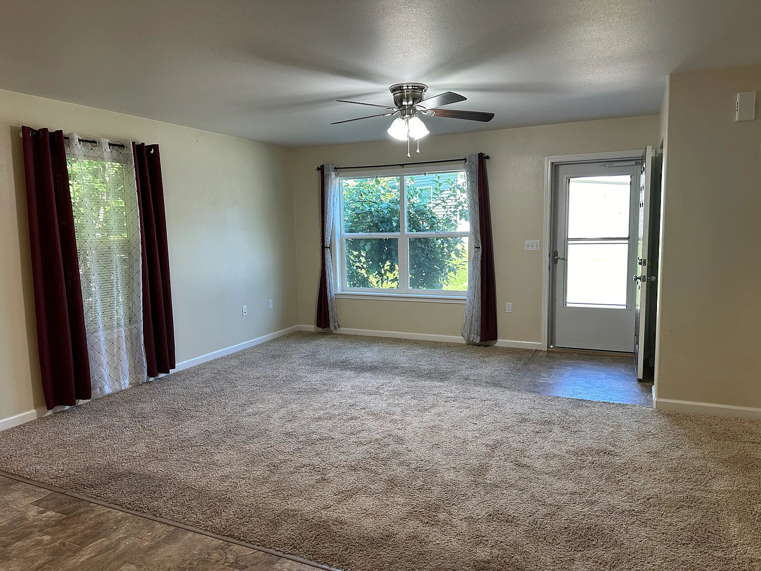 3 bed, 1.5 bath, 1200 sqft, $2,200 — Photo 4