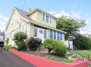 78 Manhattan Ave, Bridgeport, CT 06606