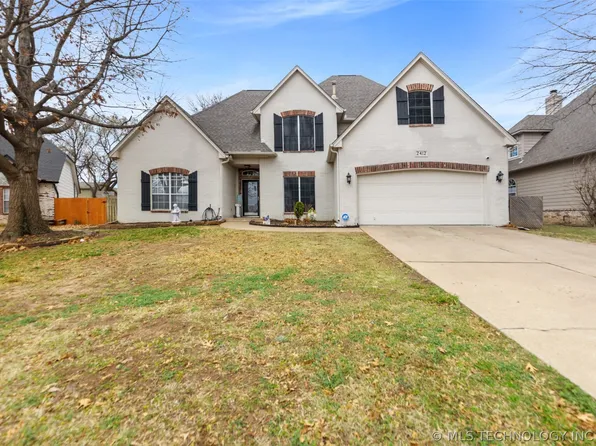 2412 W Vicksburg St, Broken Arrow, OK 74011