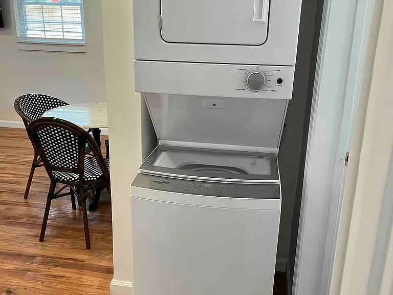 1130 Wade St NE #A — Photo 6