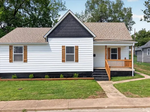 717 Cleveland Ave, Festus, MO 63028