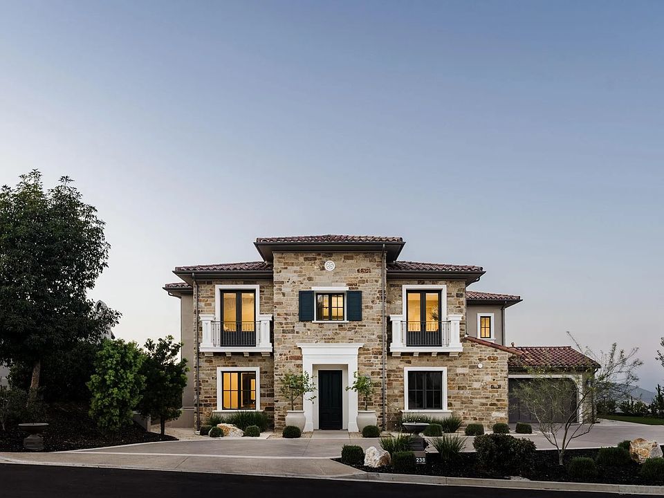 1st image of 18238 Avenida Apice