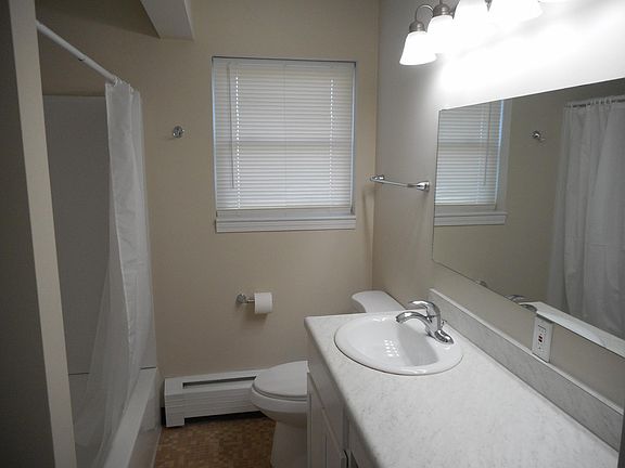 5th image of 2219 SW Fairlawn Rd #1
