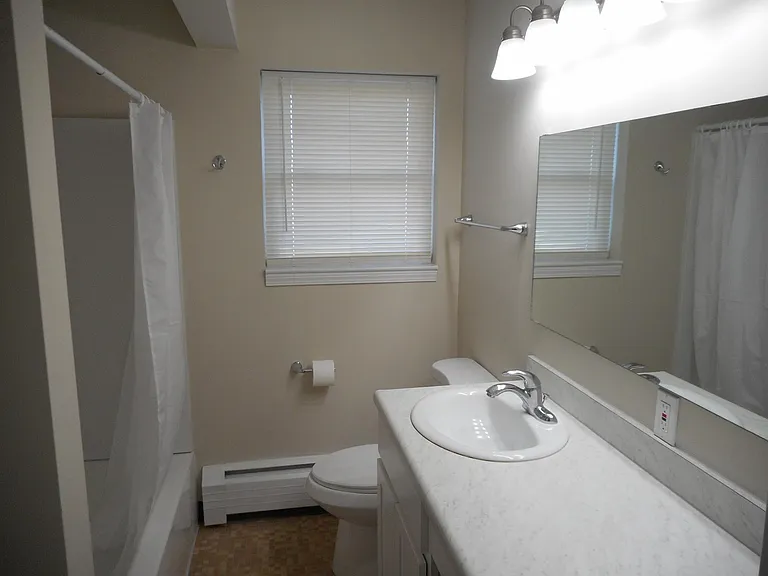 2219 SW Fairlawn Rd #1 — Photo 5