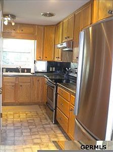 4th image of 2925 S 76th Ave